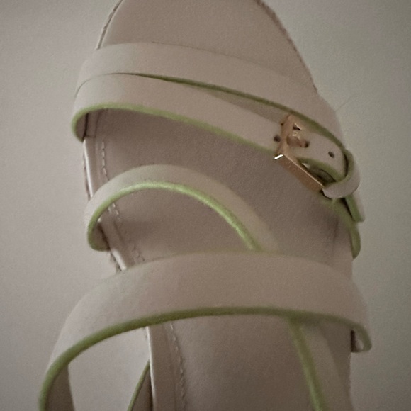 Sanctuary Platform Sandals.  Bone with lime green. Size 8.5. New with tag on box - Picture 7 of 10